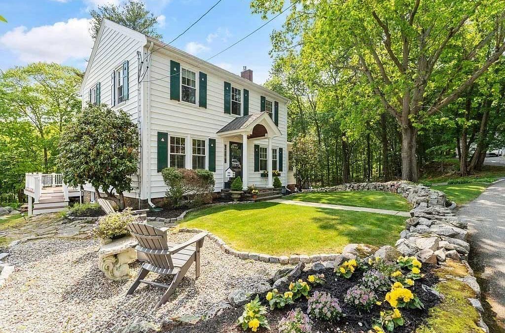 Colonial Gem in Beverly